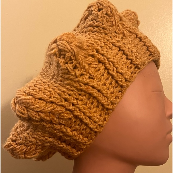 Hand unisex crocheted braid barn. Keeping all your braids under one roof! - Picture 3 of 5